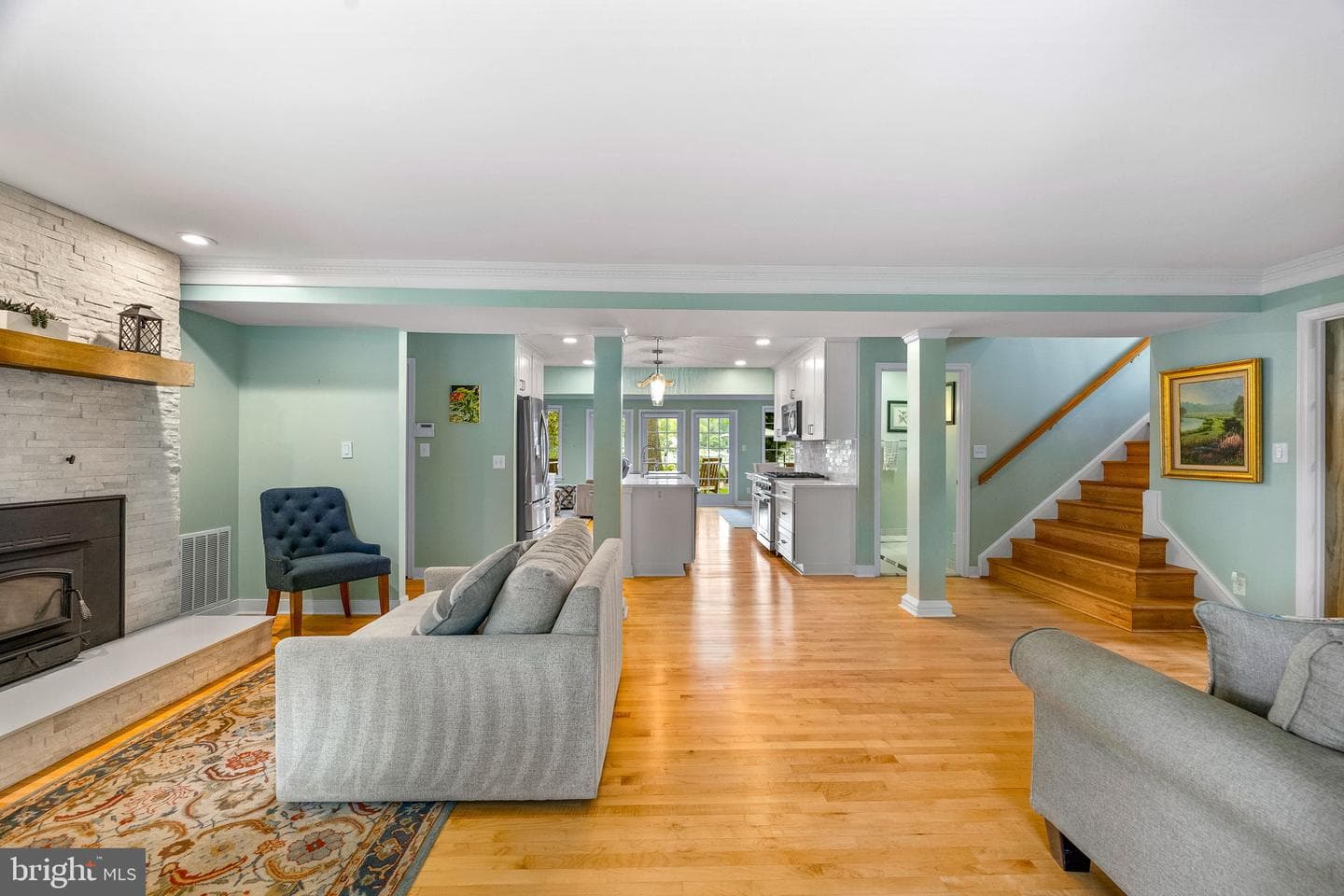 862 Doris Drive photo 4