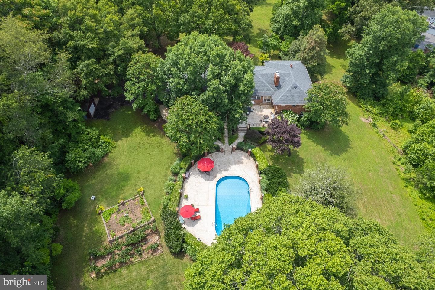 916 Upper Pindell Road photo 4