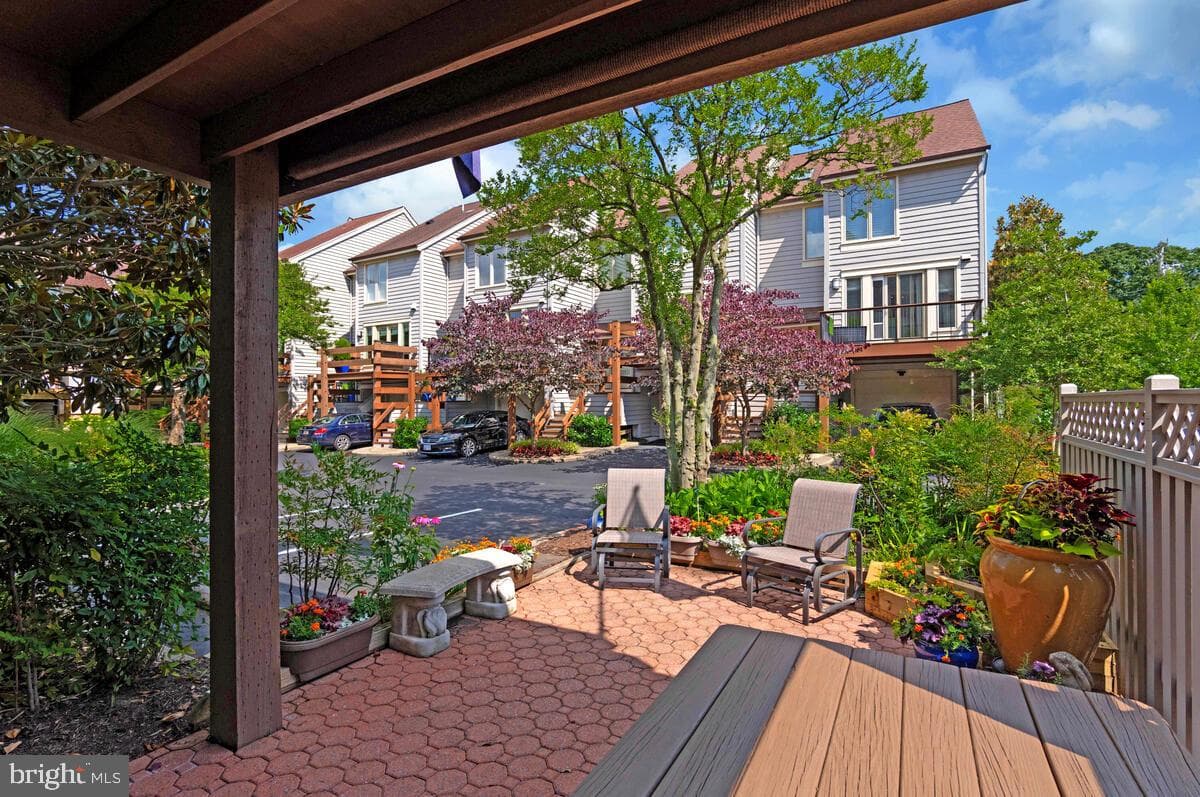 21 Chesapeake Landing photo 38