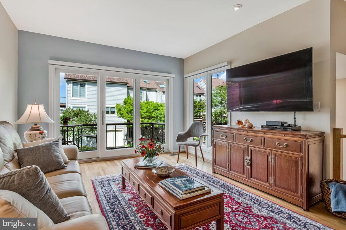 21 Chesapeake Landing photo 8