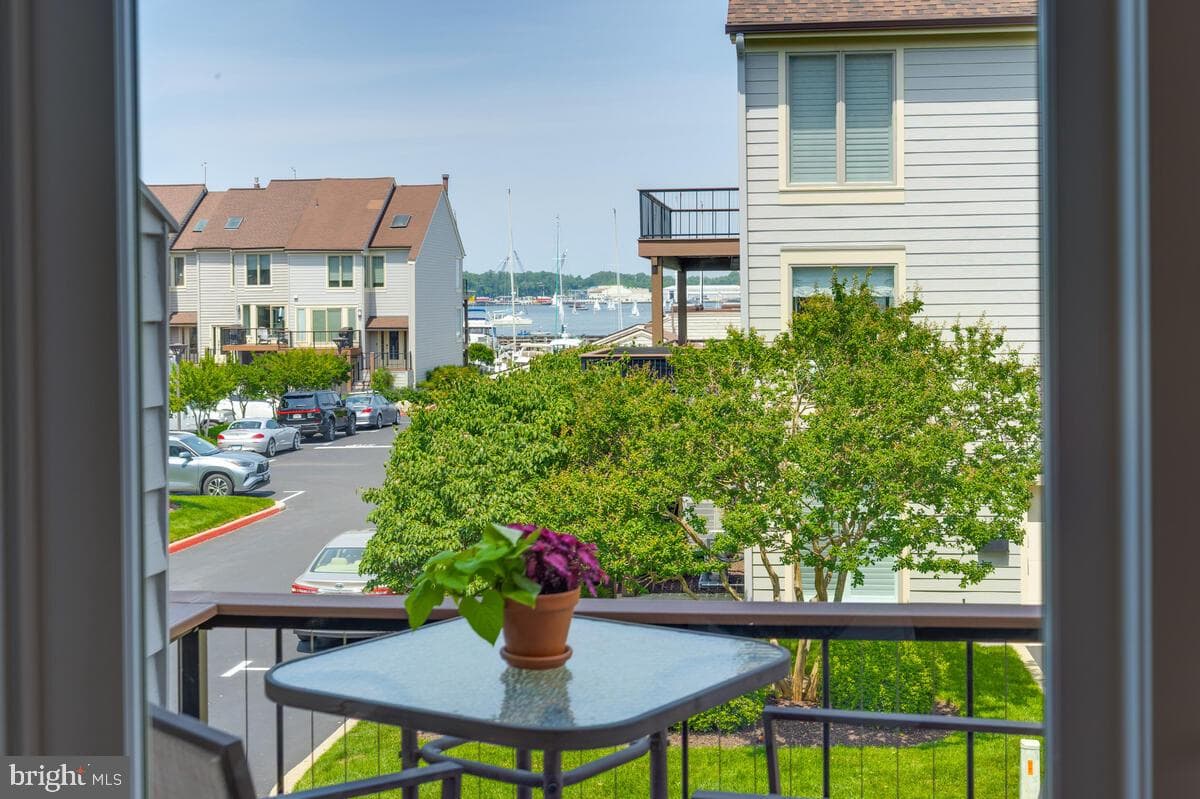 21 Chesapeake Landing photo 9