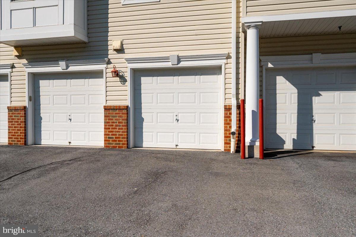 8607 Wintergreen Court #204 photo 23