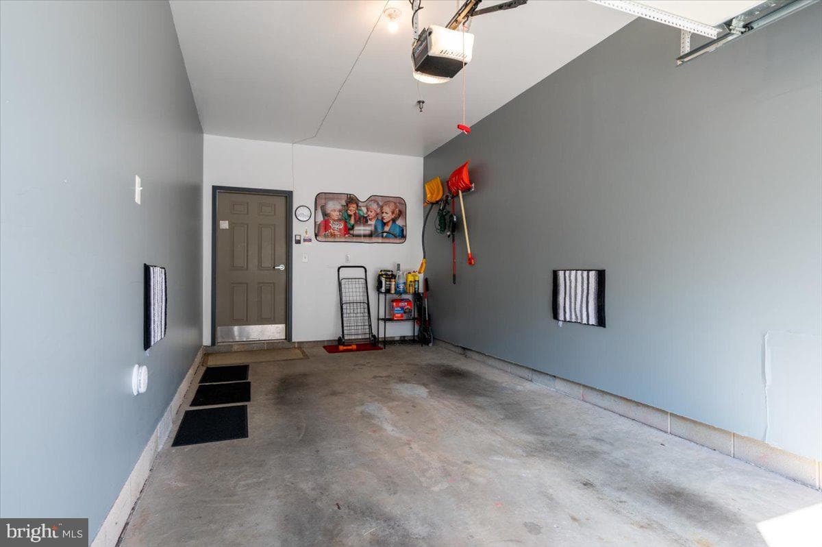 8607 Wintergreen Court #204 photo 24