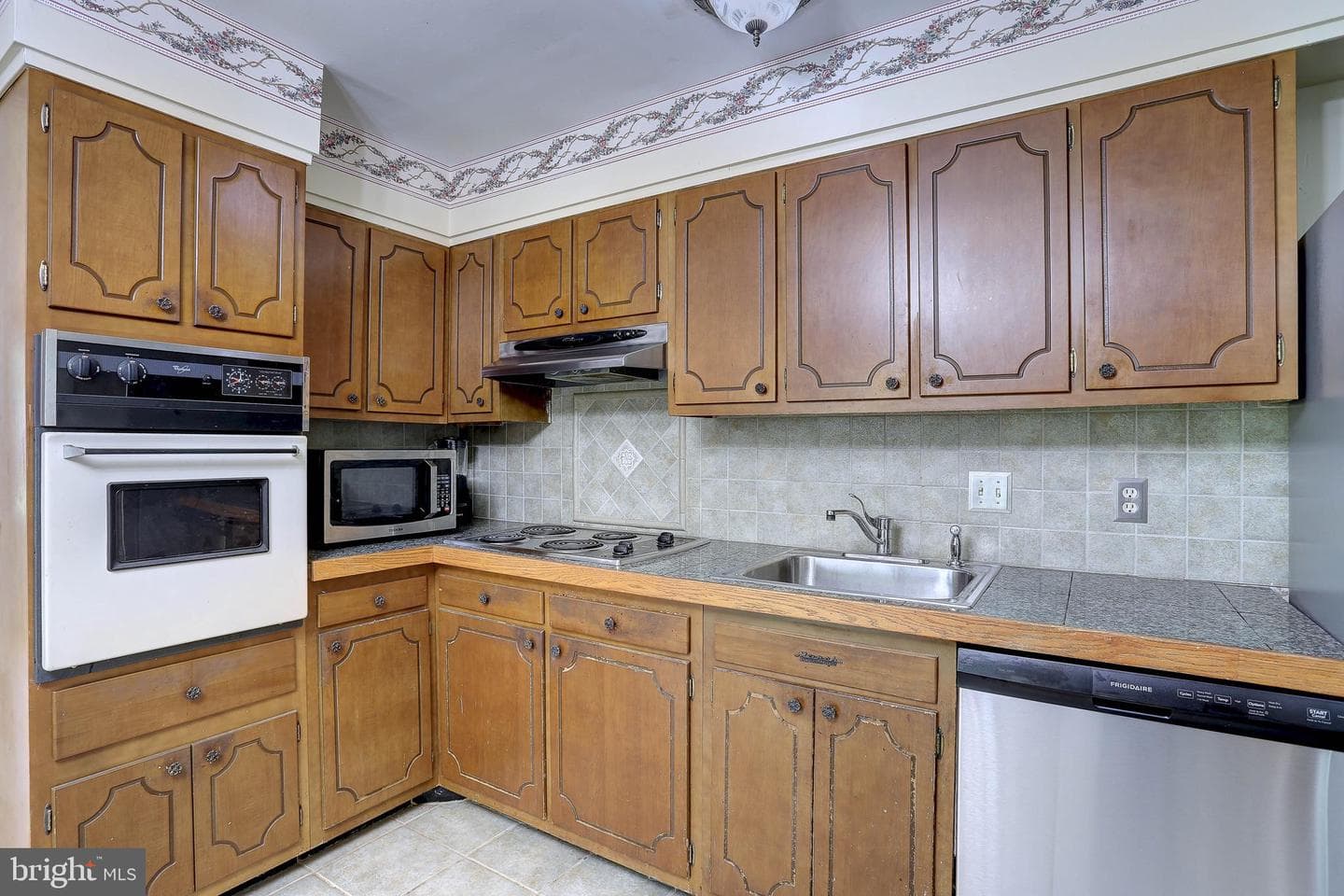 80 Beach Drive photo 18