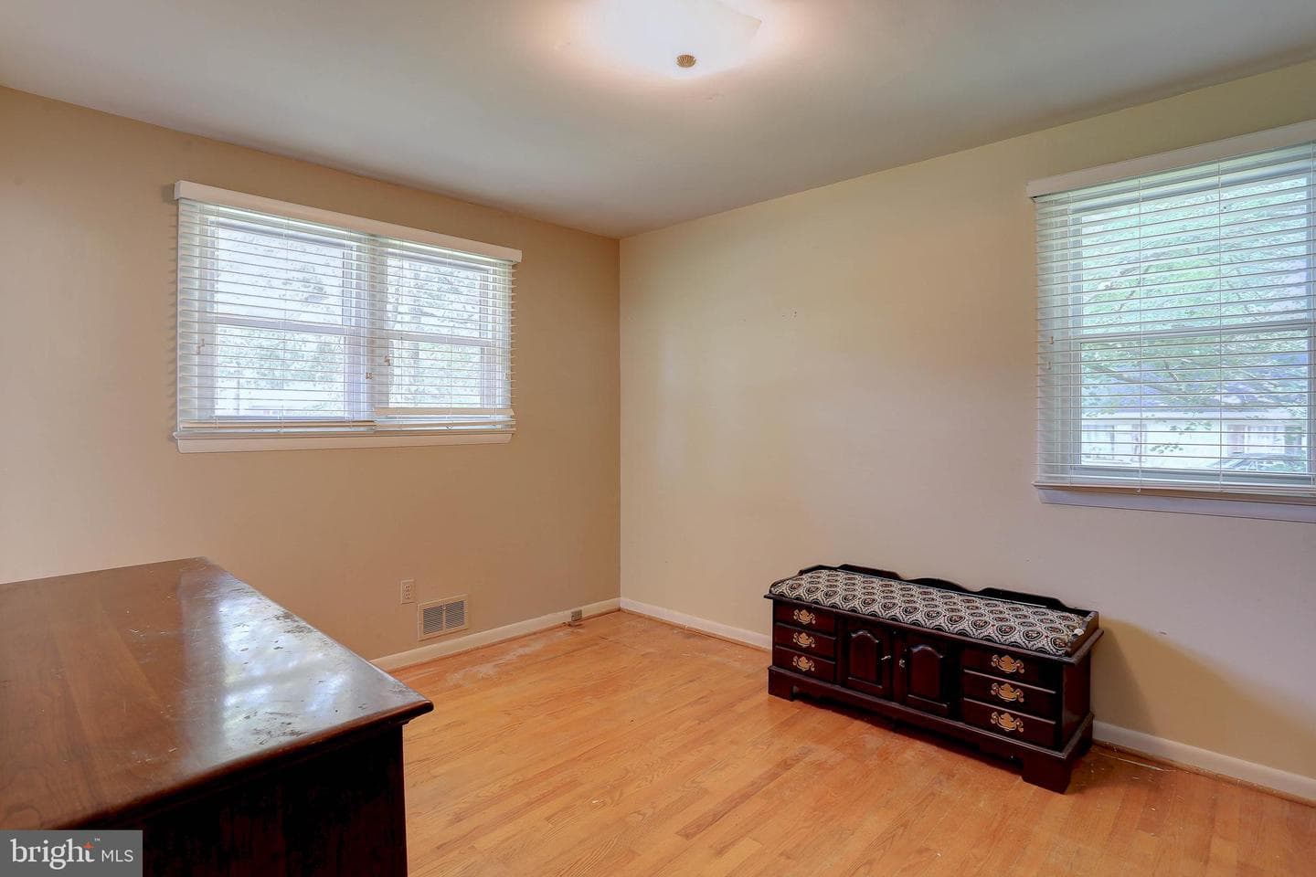 80 Beach Drive photo 20