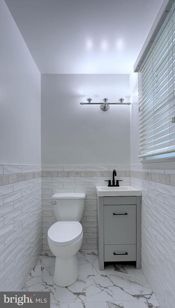 80 Beach Drive photo 21