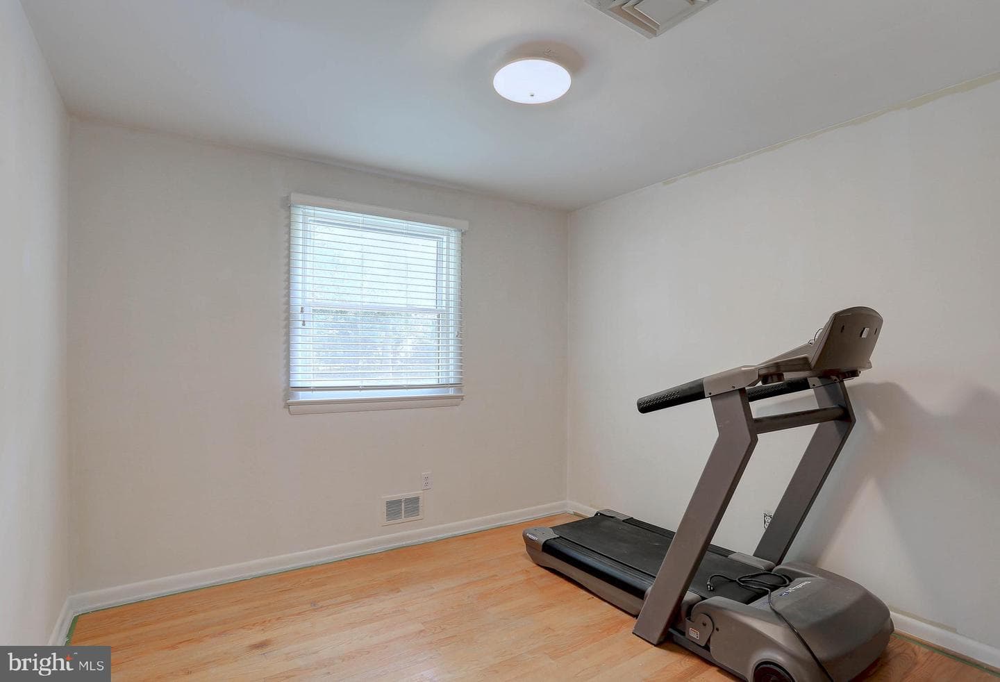80 Beach Drive photo 22