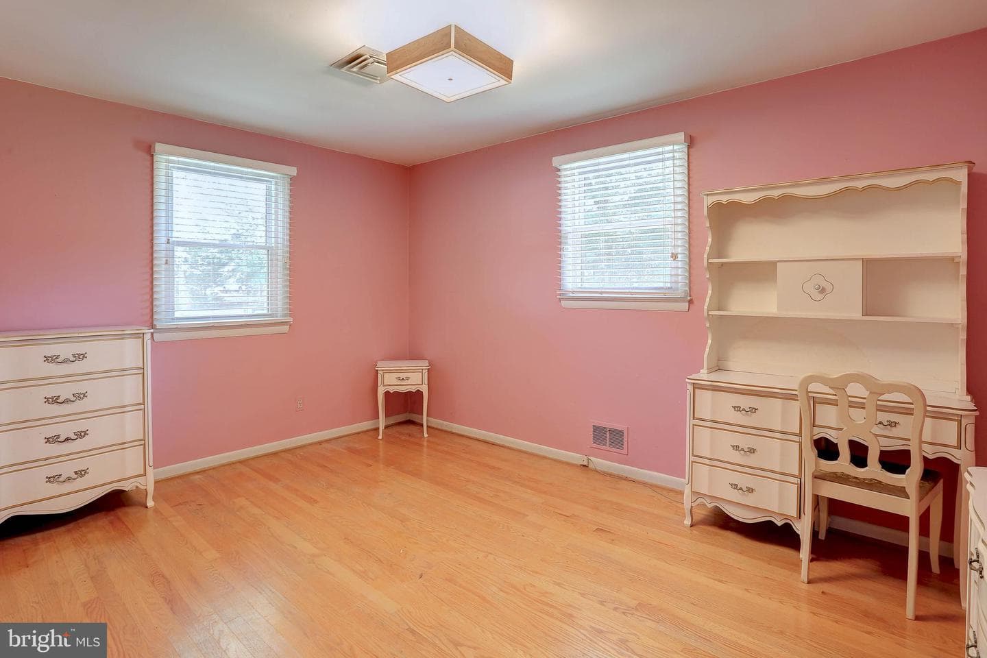 80 Beach Drive photo 24