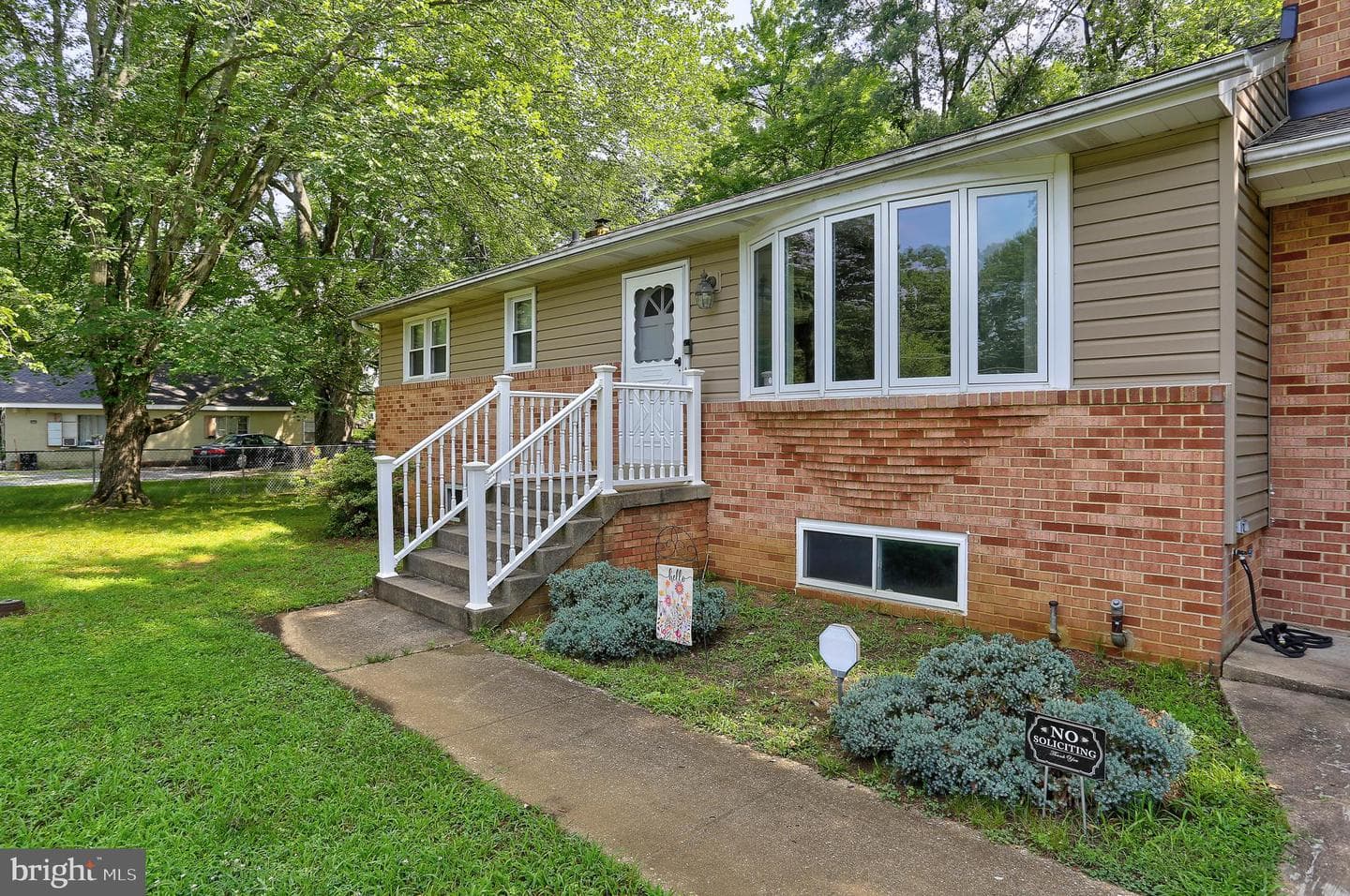 80 Beach Drive photo 3