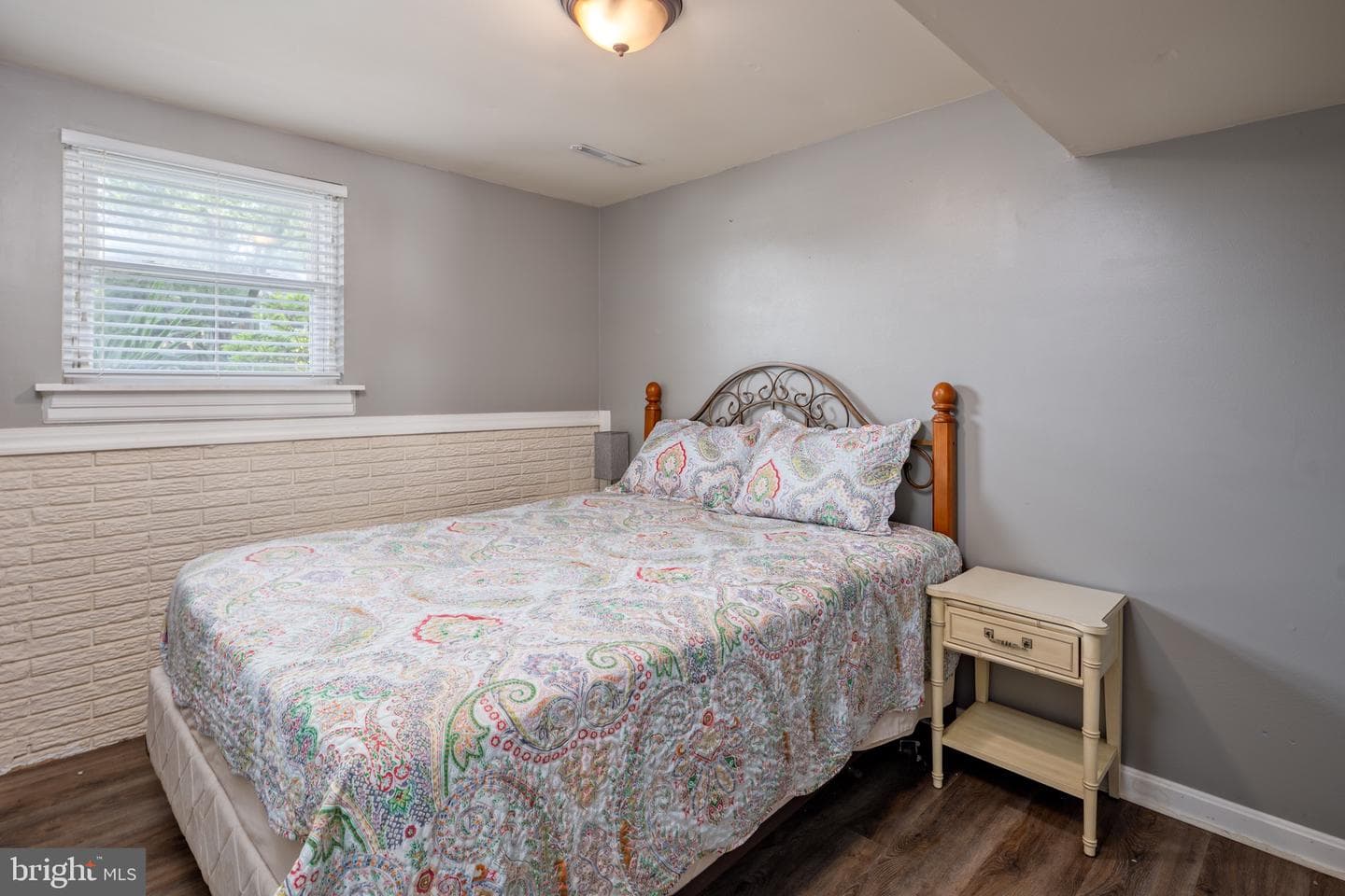 8246 Victoria Road photo 27