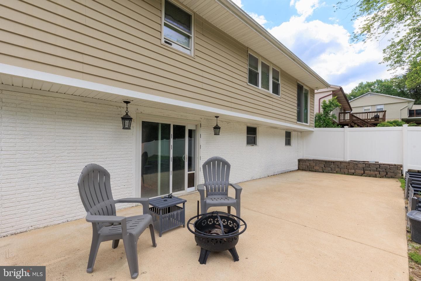 8246 Victoria Road photo 6