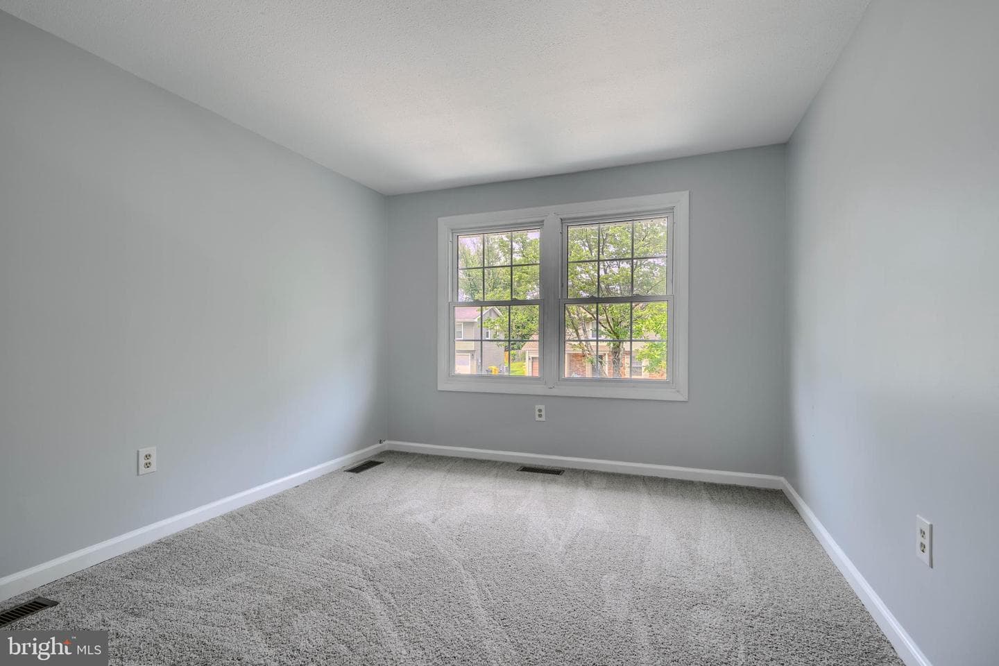 1720 Denton Court photo 34