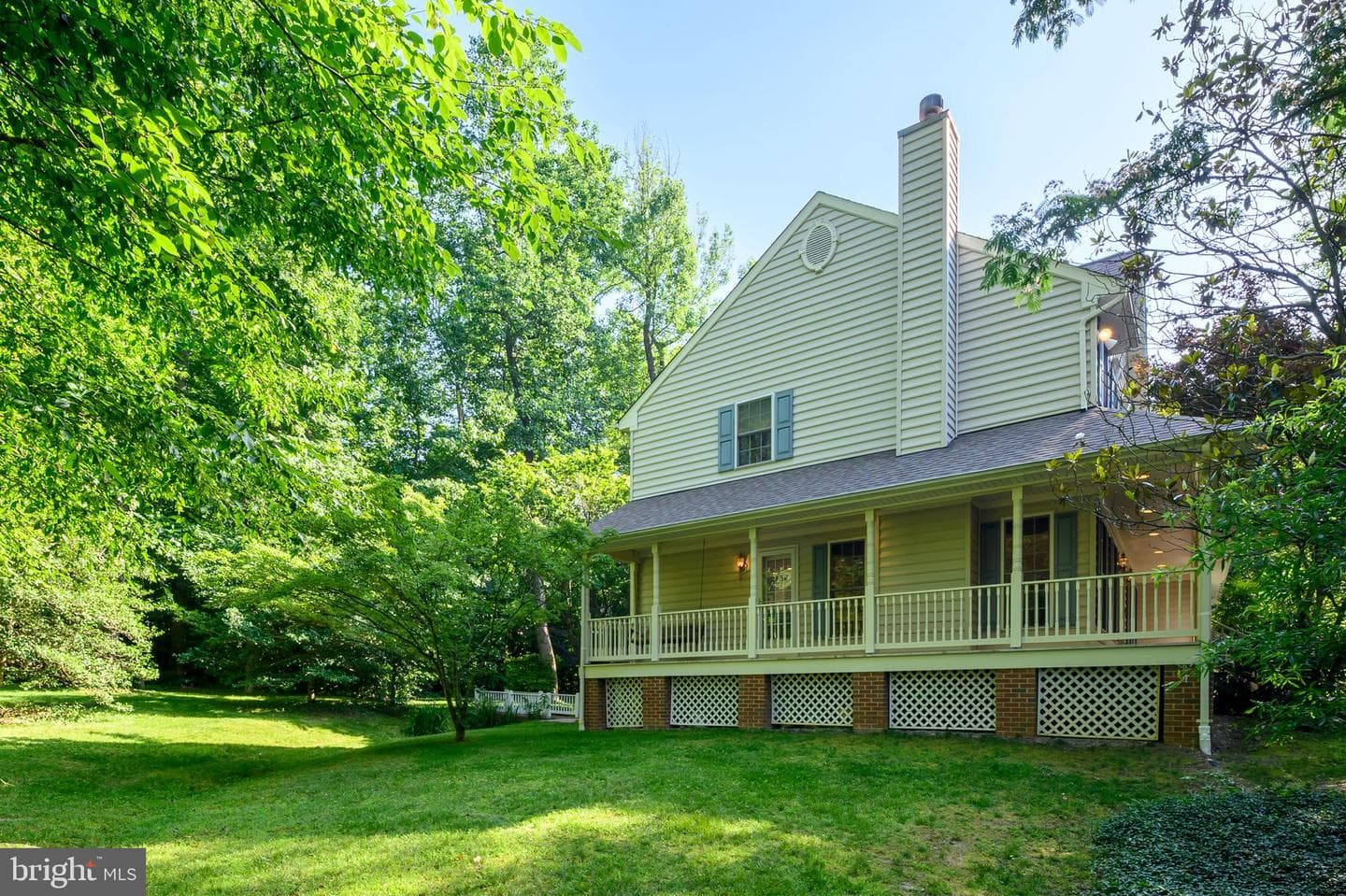 3689 N Carolina Avenue photo 2