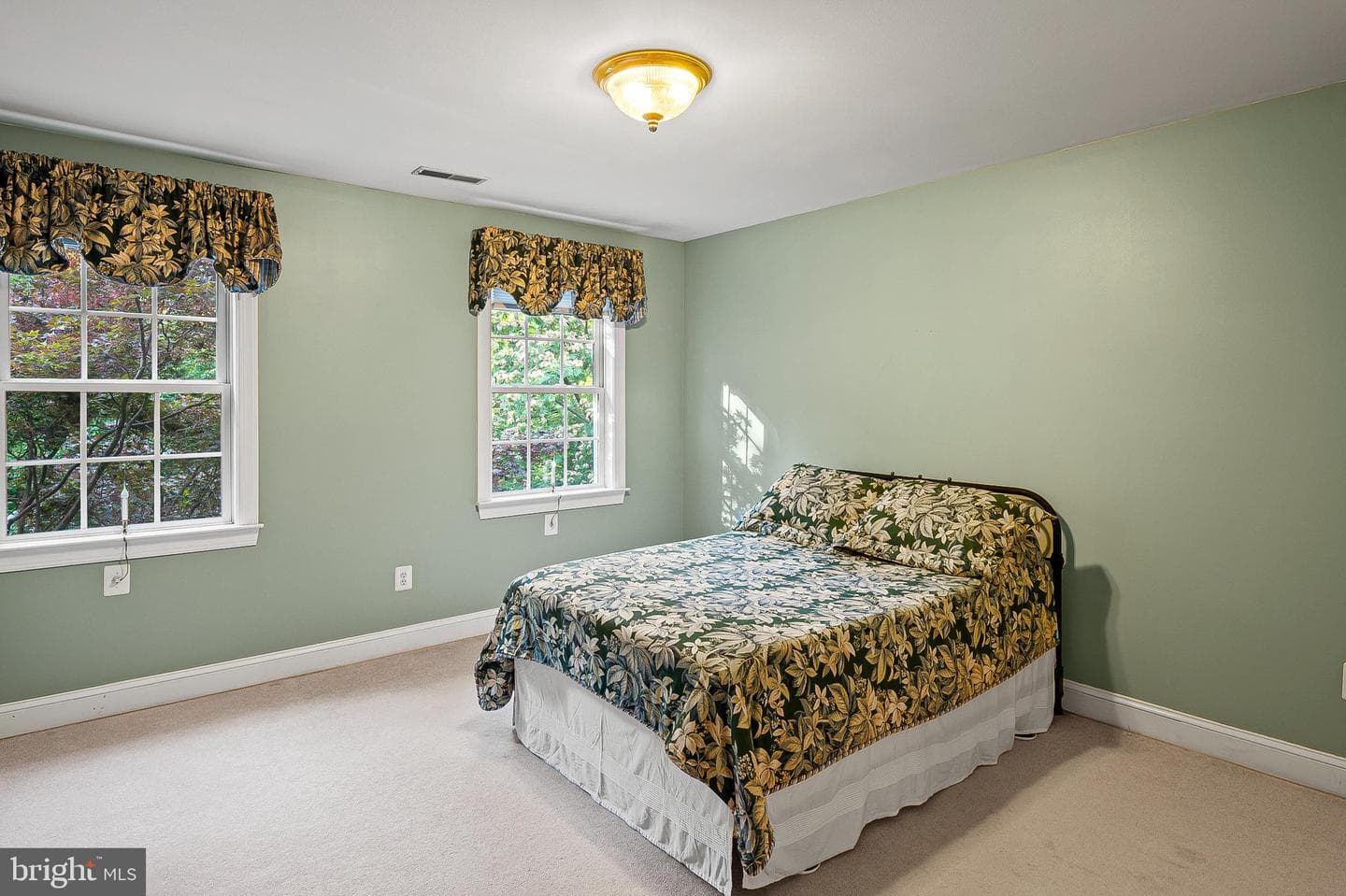 3689 N Carolina Avenue photo 40