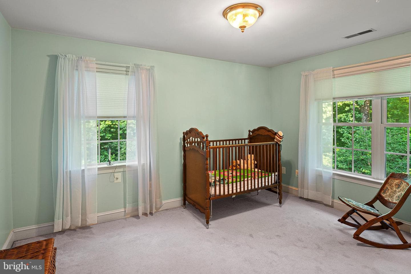 3689 N Carolina Avenue photo 41