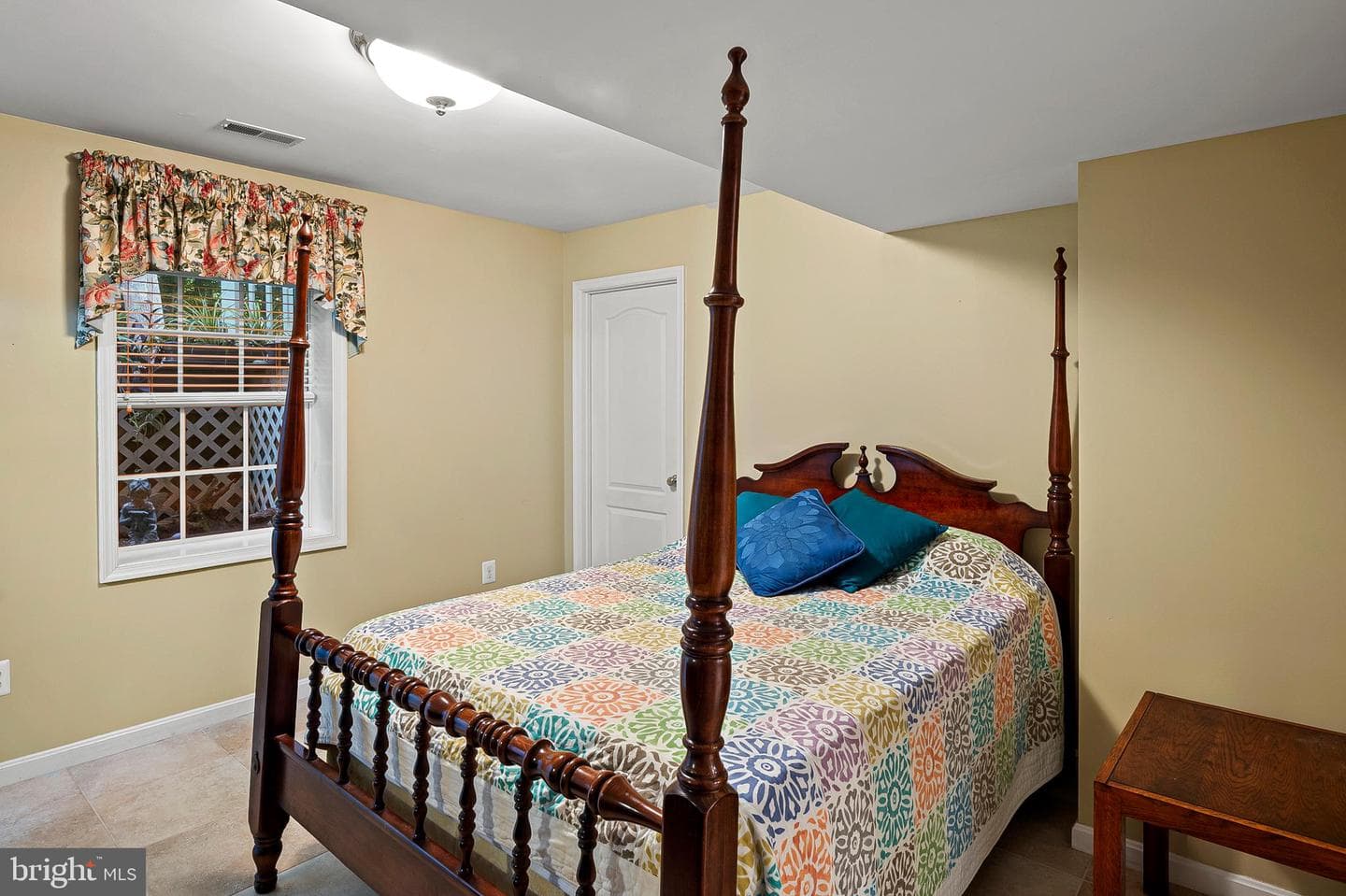 3689 N Carolina Avenue photo 47