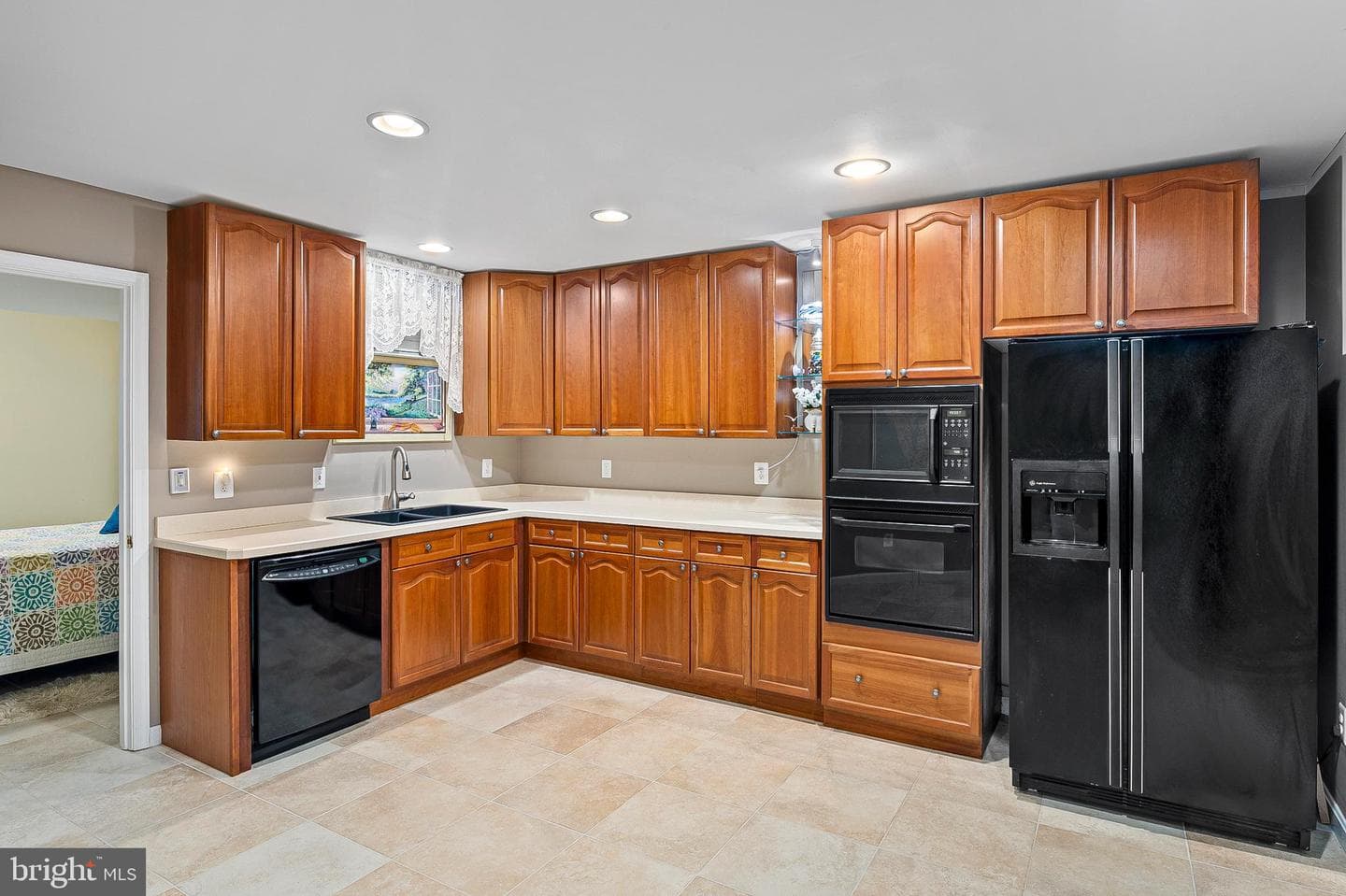 3689 N Carolina Avenue photo 49