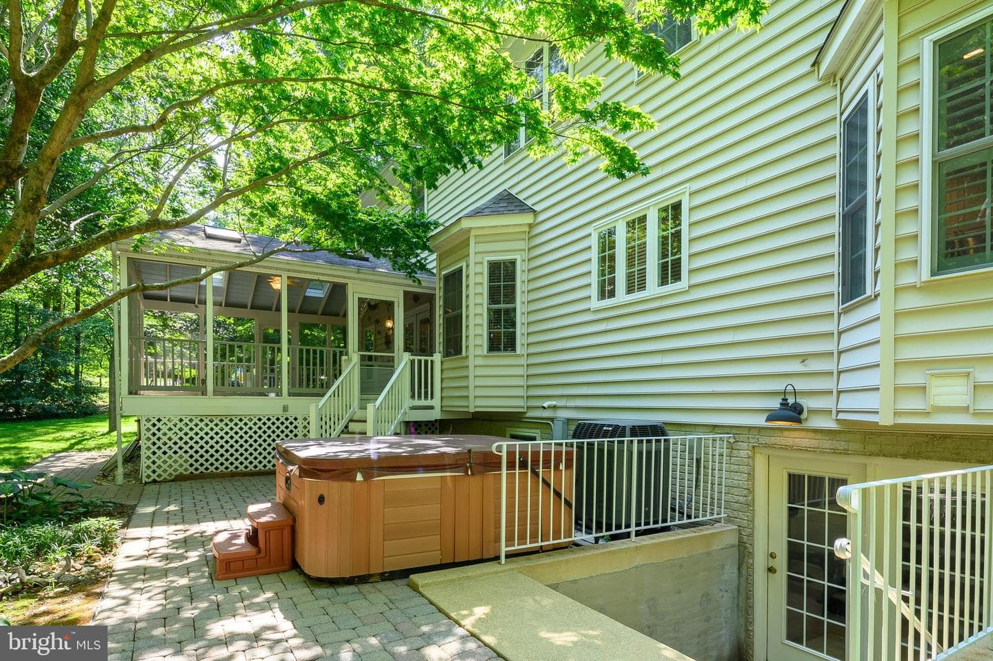 3689 N Carolina Avenue photo 57