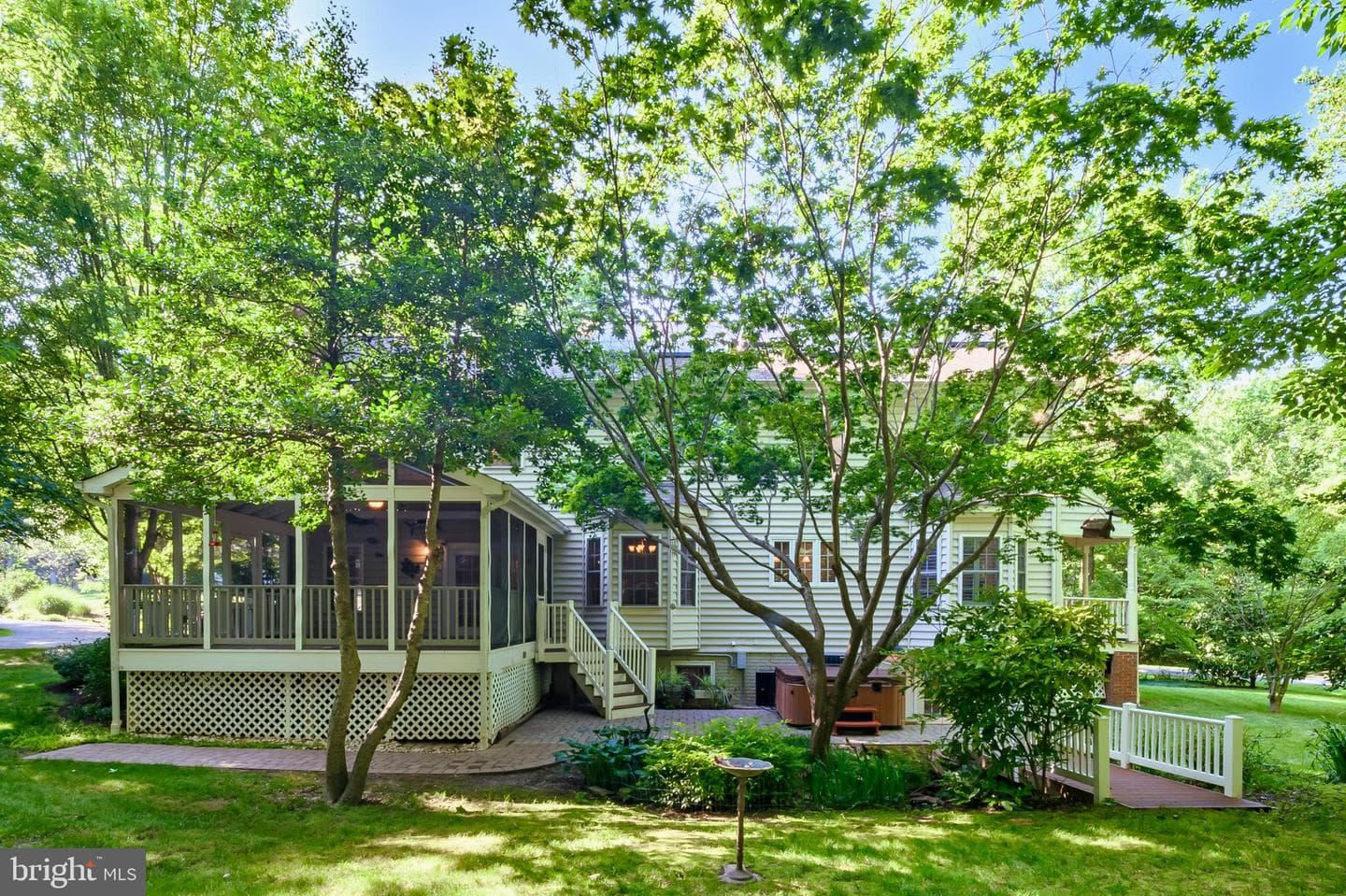 3689 N Carolina Avenue photo 60