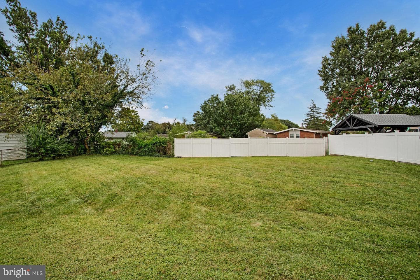 319 Gloucester Drive photo 15