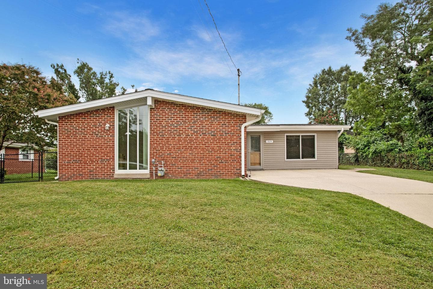 319 Gloucester Drive photo 17