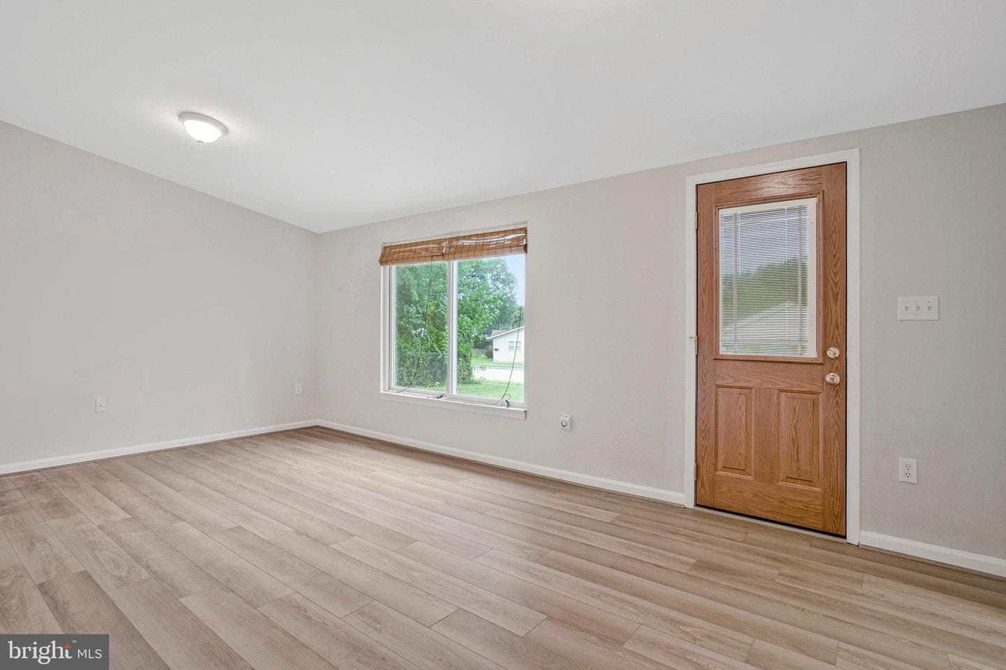 319 Gloucester Drive photo 6