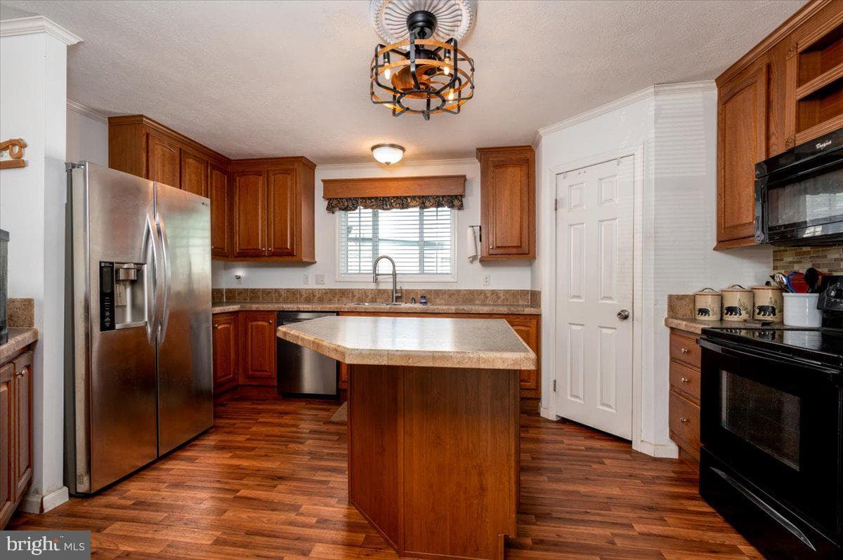 302 Berts Dr photo 17