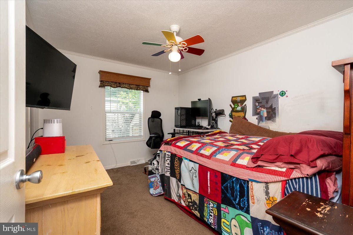 302 Berts Dr photo 29