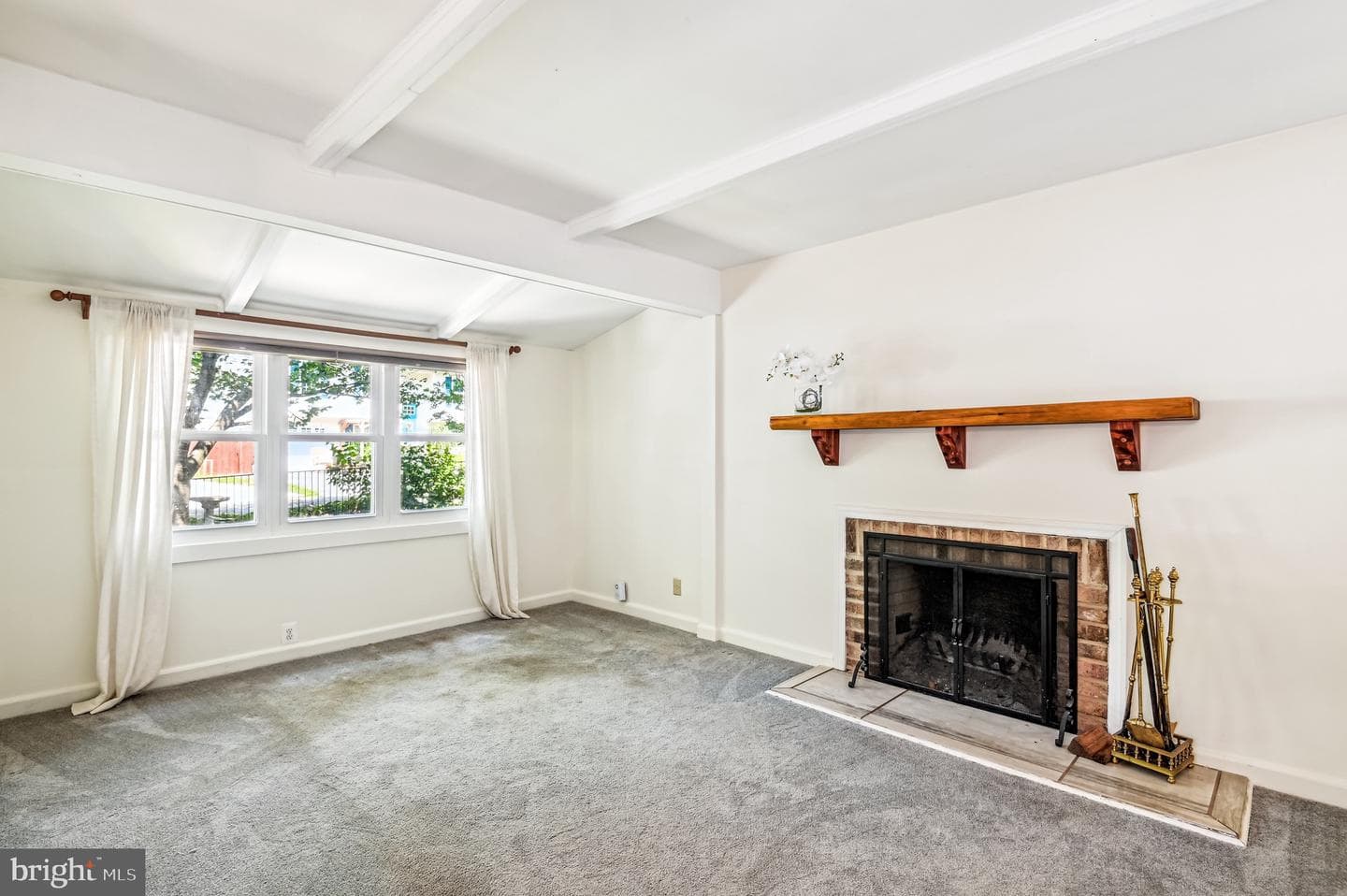 597 Whitney Road photo 10