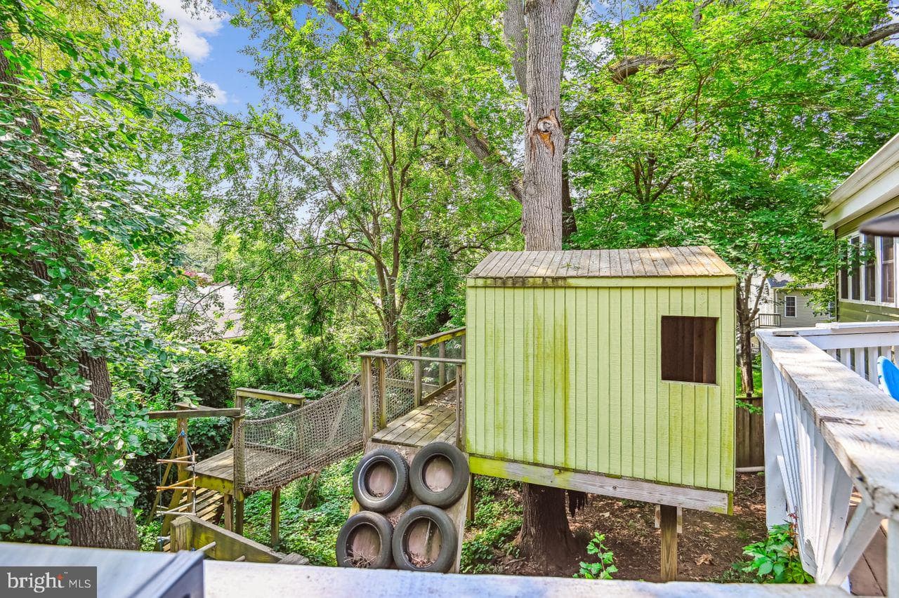 597 Whitney Road photo 22
