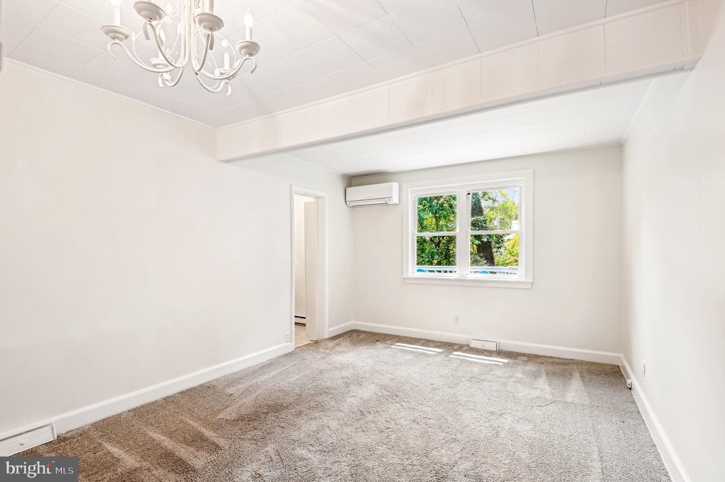597 Whitney Road photo 23