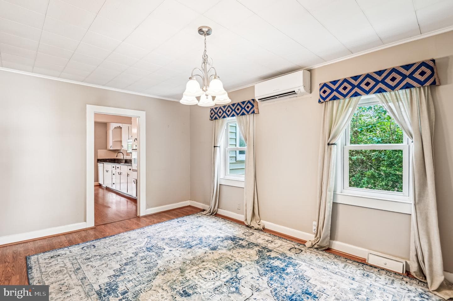 597 Whitney Road photo 4