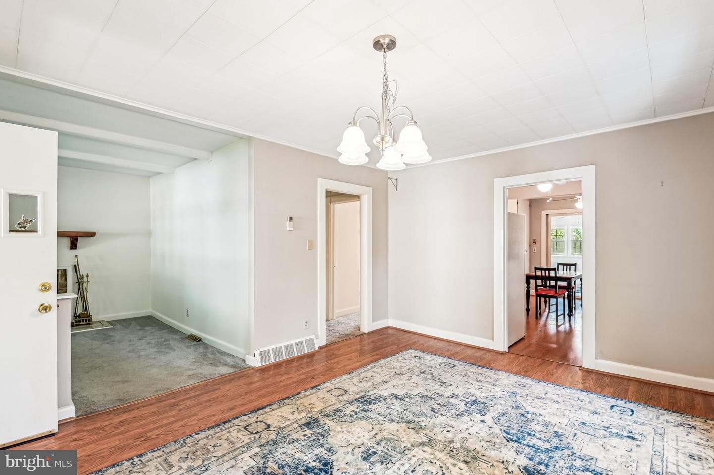 597 Whitney Road photo 5