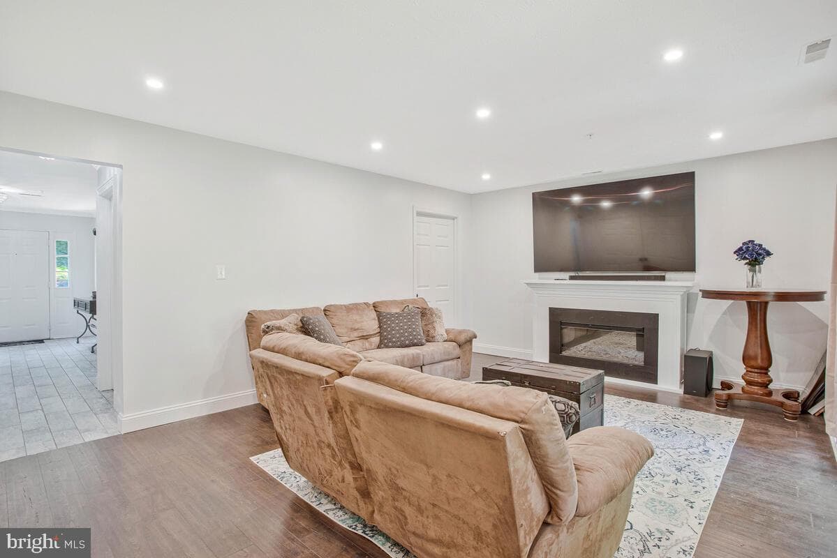 628 Talon Court photo 15