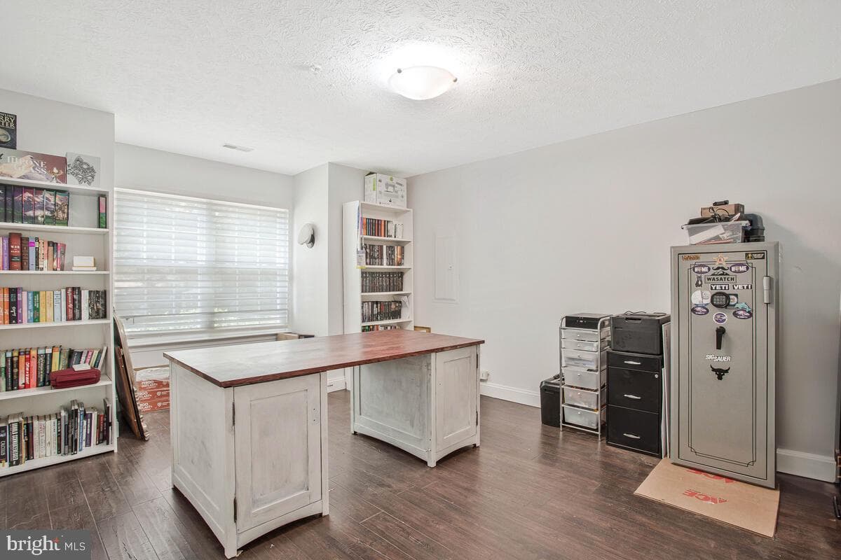 628 Talon Court photo 42