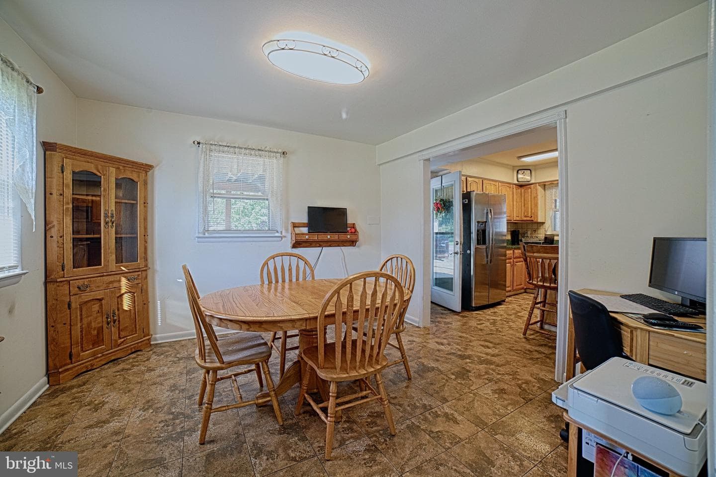 399 Hilltop Lane photo 4