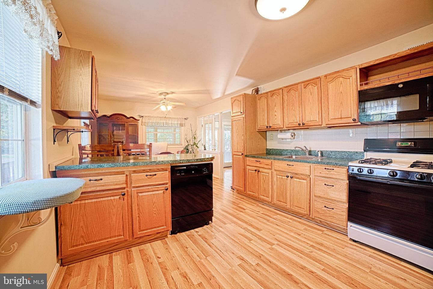 399 Hilltop Lane photo 7