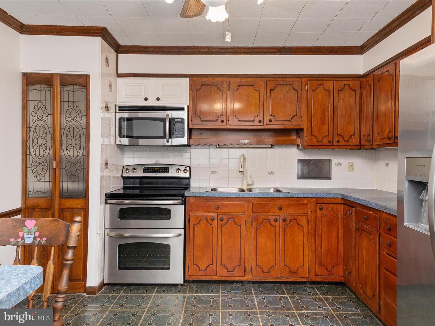 715 Griffith Road photo 11