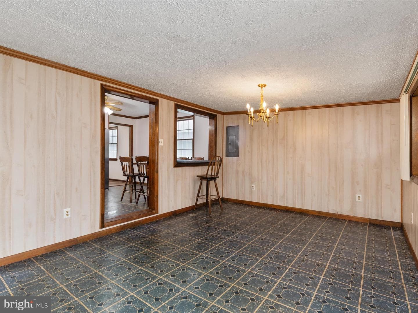 715 Griffith Road photo 16