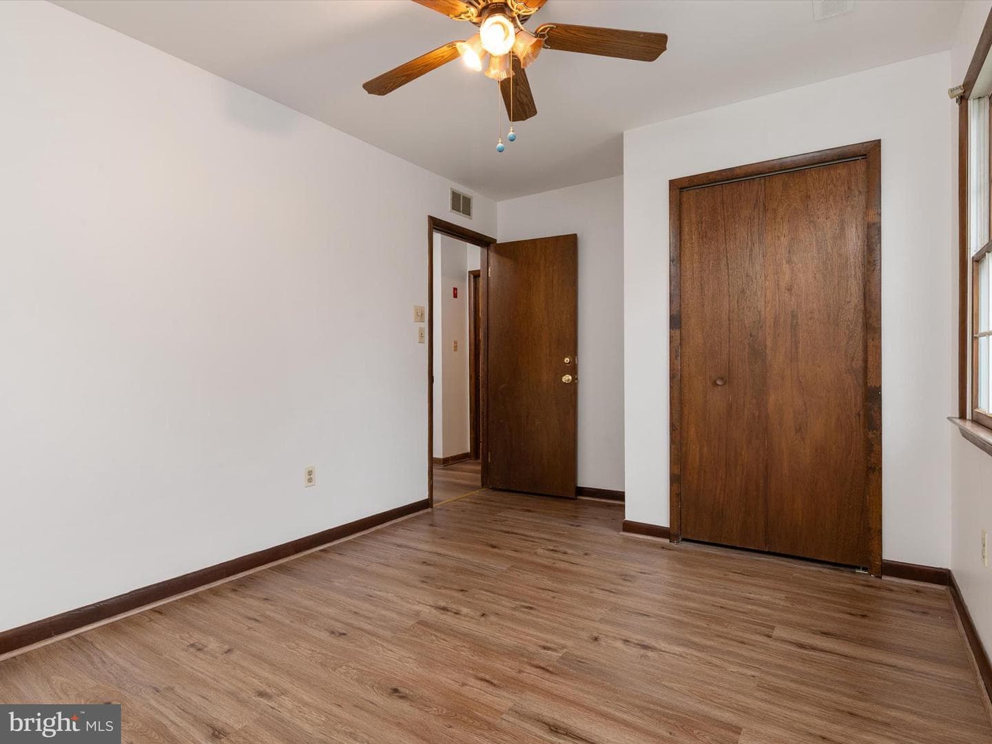 715 Griffith Road photo 28