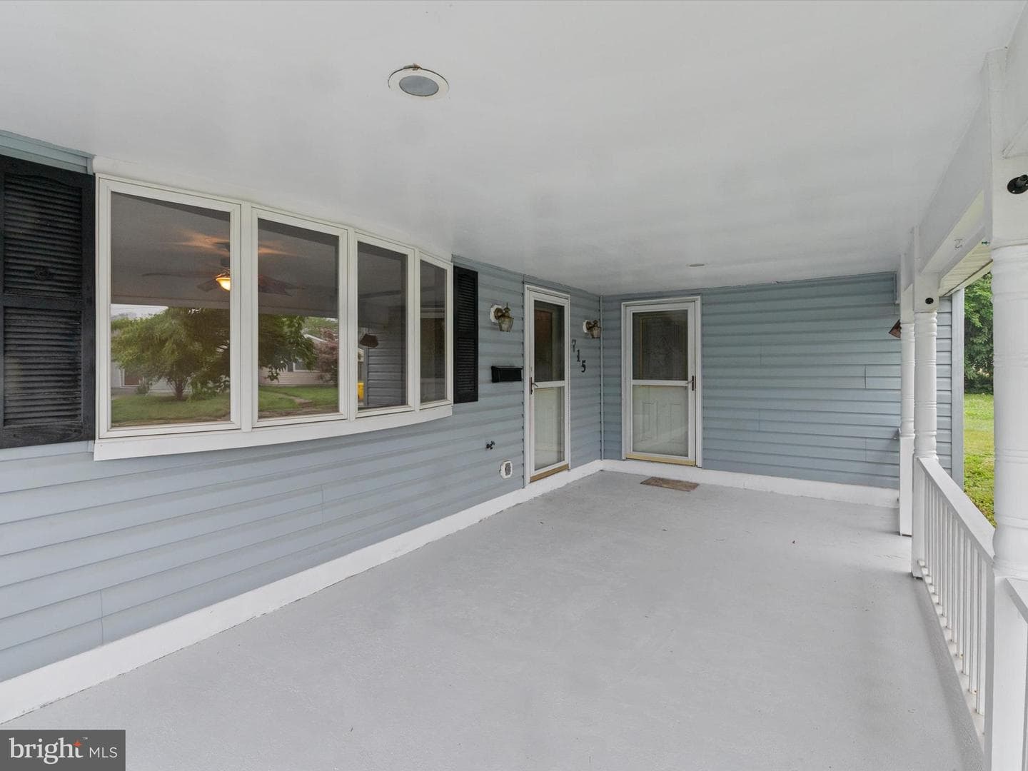 715 Griffith Road photo 33