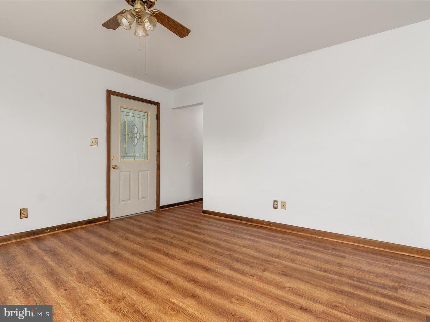 715 Griffith Road photo 34