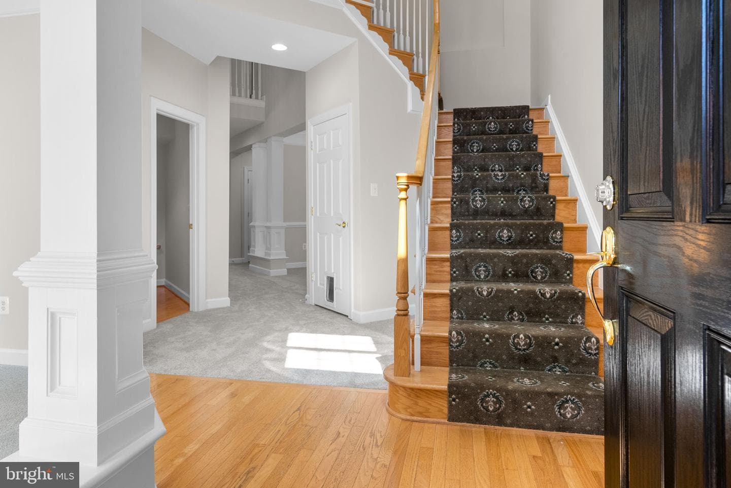 750 Crisfield Way photo 3