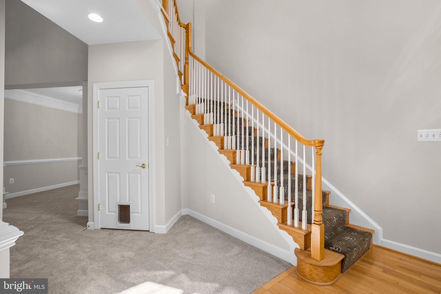 750 Crisfield Way photo 39