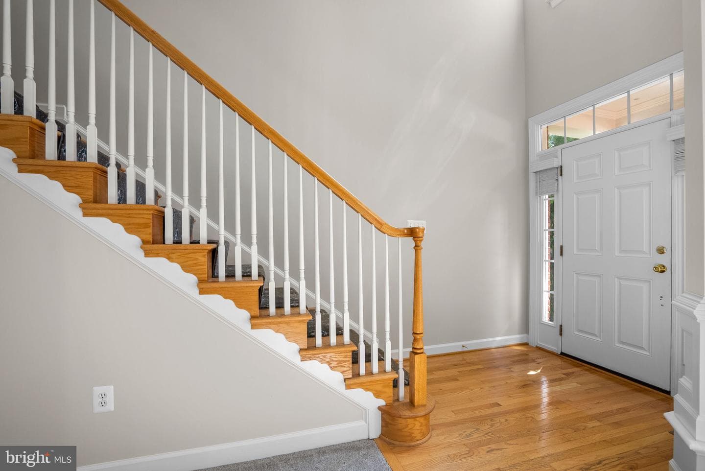 750 Crisfield Way photo 4