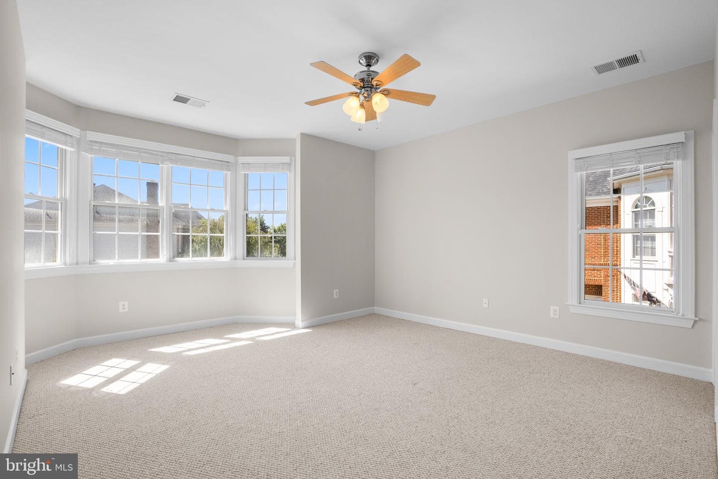 750 Crisfield Way photo 47