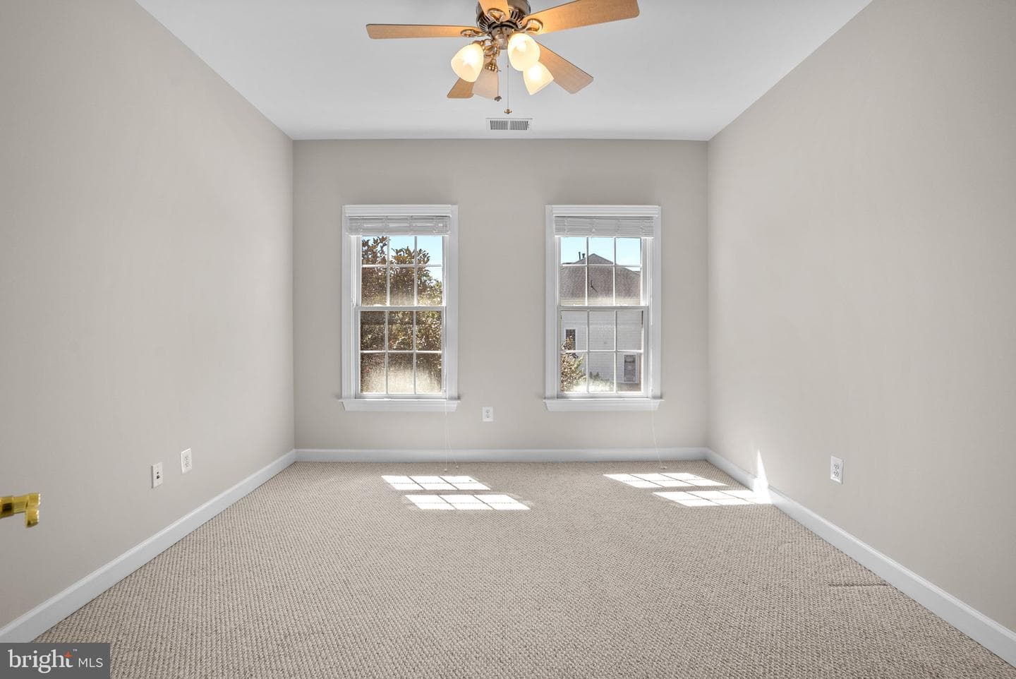 750 Crisfield Way photo 52