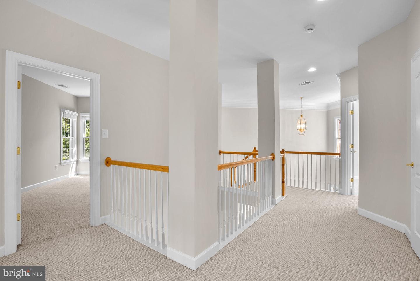 750 Crisfield Way photo 55