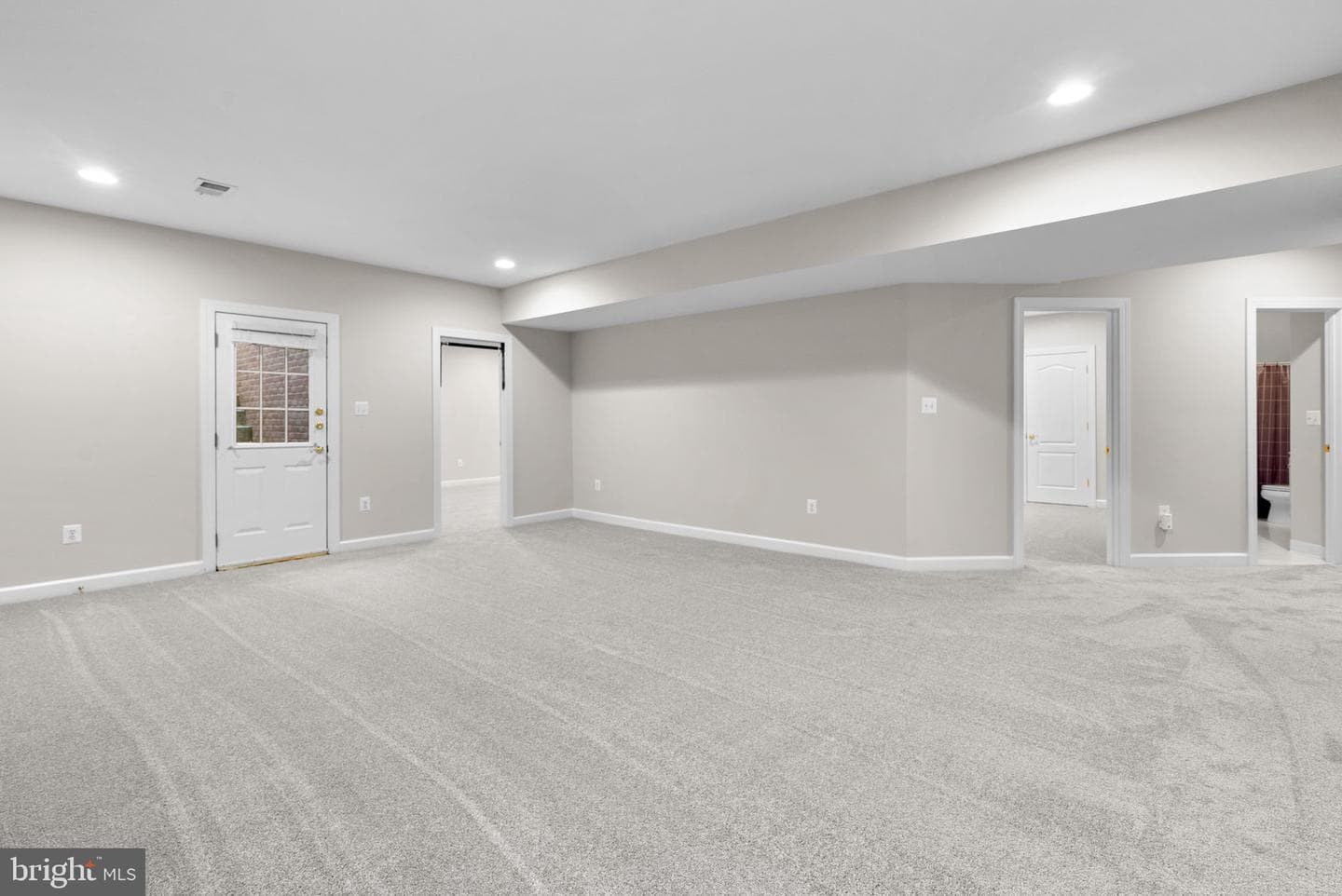 750 Crisfield Way photo 57