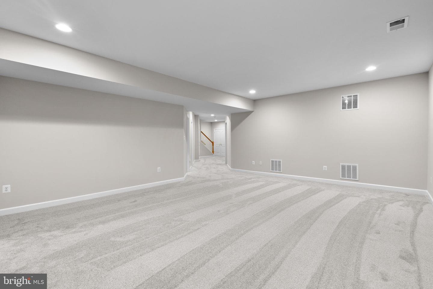 750 Crisfield Way photo 58